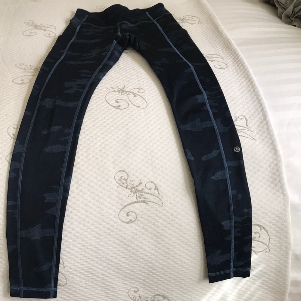 Lululemon Blue Camo Running Tights
